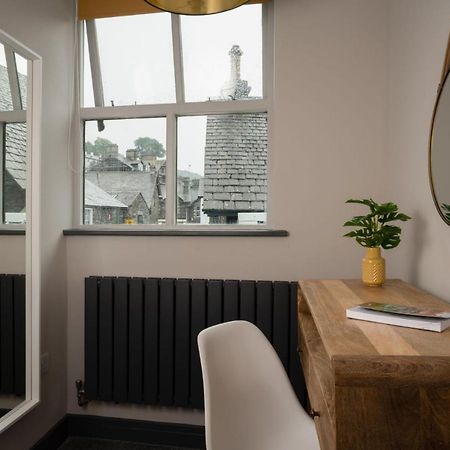 Spacious - Contemporary 2Br Apartment - Central Ambleside - Parking Экстерьер фото